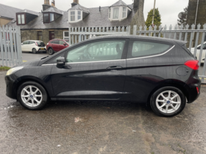 2017 Ford Fiesta 1.1 Ti-Vct Zetec in Black — image 5
