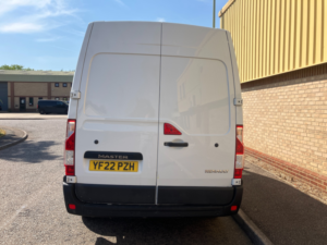 2022 Renault Master 2.3 Dci 35 Business+ Panel Van 4dr Diesel Manual Fwd Mwb Medium Roof Euro 6 (135 Ps) in White — image 6