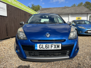 2012 Renault Clio 1.2 Dynamique Tomtom in Blue — image 2