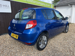 2012 Renault Clio 1.2 Dynamique Tomtom in Blue — image 6