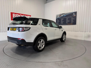 2017 Land Rover Discovery Sport 2.0 Td4 Se 4WD Euro 6 (s/s) 5dr (5 Seat) in White — image 4