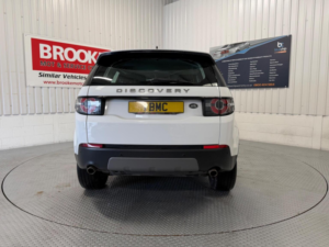 2017 Land Rover Discovery Sport 2.0 Td4 Se 4WD Euro 6 (s/s) 5dr (5 Seat) in White — image 5