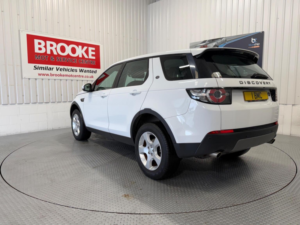 2017 Land Rover Discovery Sport 2.0 Td4 Se 4WD Euro 6 (s/s) 5dr (5 Seat) in White — image 6