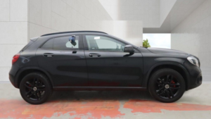 2019 Mercedes-Benz Gla 1.6 Gla180 Urban Edition SUV 5dr Petrol 7g-Dct Euro 6 (s/s) (122 Ps) in Black — image 4