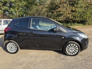 2014 Ford Ka 1.2 Zetec in Black — image 2