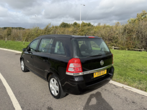 2008 Vauxhall Zafira 1.6 Exclusiv in Black — image 3