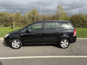 2008 Vauxhall Zafira 1.6 Exclusiv in Black — image 5