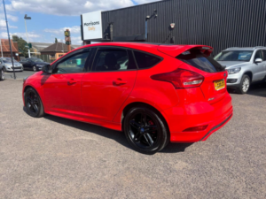 2016 Ford Focus 2.0 Tdci Zetec S Red Edition Euro 6 (s/s) 5dr in Red — image 2