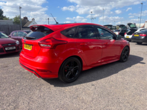 2016 Ford Focus 2.0 Tdci Zetec S Red Edition Euro 6 (s/s) 5dr in Red — image 5