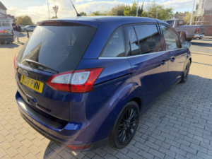2017 Ford Grand C-Max 1.5 Tdci Titanium in Blue — image 3