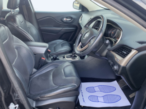 2015 Jeep Cherokee 2.0 Crdi Limited 4x4 Automatic 5-Door in Black — image 5