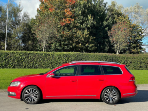 2012 Volkswagen Passat 2.0 Tdi Bluemotion Tech Sport Euro 5 (s/s) 5dr in Red — image 4
