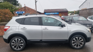 2013 Nissan Qashqai 1.6 360 in Silver — image 3