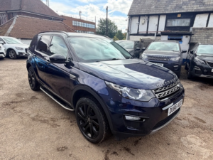 2016 Land Rover Discovery Sport Td4 Se Tech in Blue — image 4