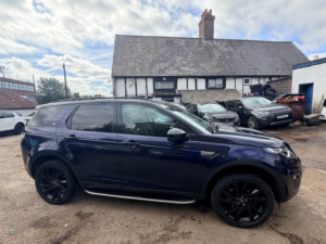 2016 Land Rover Discovery Sport Td4 Se Tech in Blue — image 6