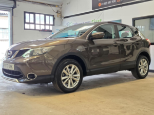 2017 Nissan Qashqai 1.2 Dig-T Acenta 2WD Euro 6 (s/s) 5dr in Bronze — image 5