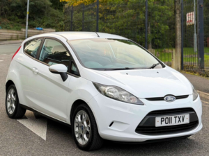 2011 Ford Fiesta 1.25 Edge Hatchback 3dr Petrol Manual (129 G/km, 81 Bhp) in White — image 5