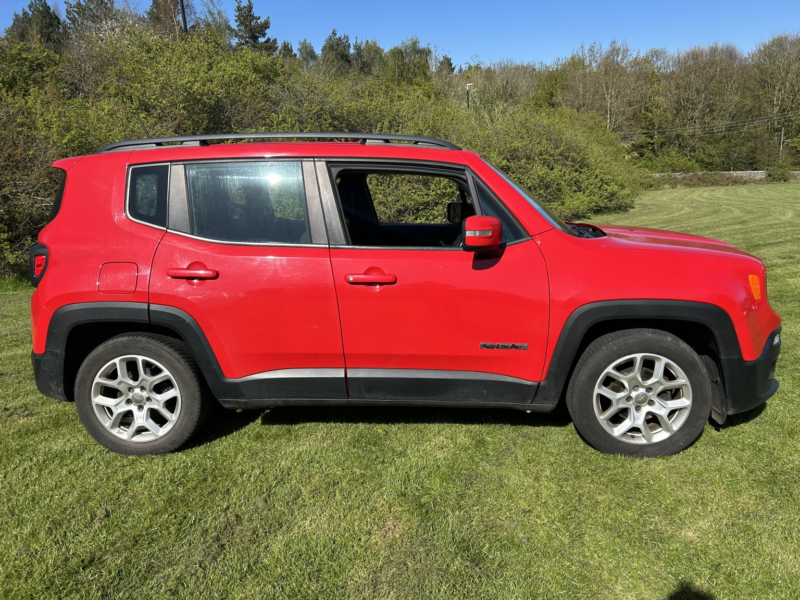 2015 Jeep Renegade 1.6 Renegade 1.6 Multijet Ii 120hp Longitude in Red — image 1