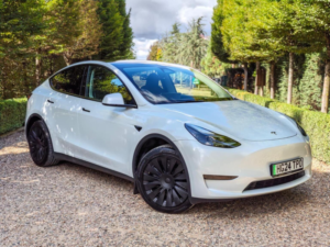 2024 Tesla Model Y Auto Rwd 5dr in White — image 2