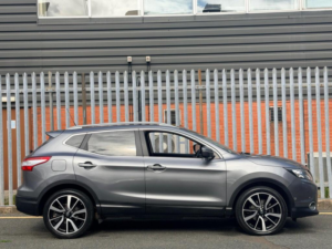 2014 Nissan Qashqai 1.6 Dci Tekna Xtron 2WD Euro 5 (s/s) 5dr — image 2