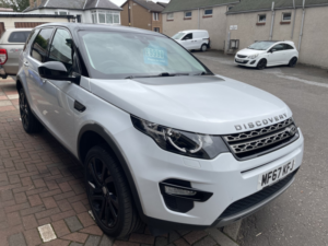 2017 Land Rover Discovery Sport 2.0 Td4 Se Tech in White — image 3