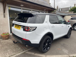 2017 Land Rover Discovery Sport 2.0 Td4 Se Tech in White — image 6