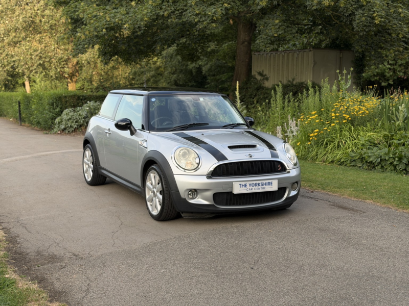 2008 MINI Hatch 1.6 Cooper S Hatch in Silver — image 1