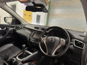 2016 Nissan Qashqai 1.5 Dci Tekna in Silver — image 2