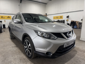 2016 Nissan Qashqai 1.5 Dci Tekna in Silver — image 6