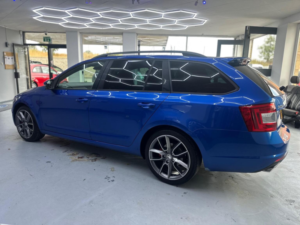 2014 Skoda Octavia 2.0 Tdi Vrs Euro 5 (s/s) 5dr in Blue — image 4