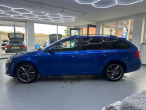 2014 Skoda Octavia 2.0 Tdi Vrs Euro 5 (s/s) 5dr in Blue — image 5