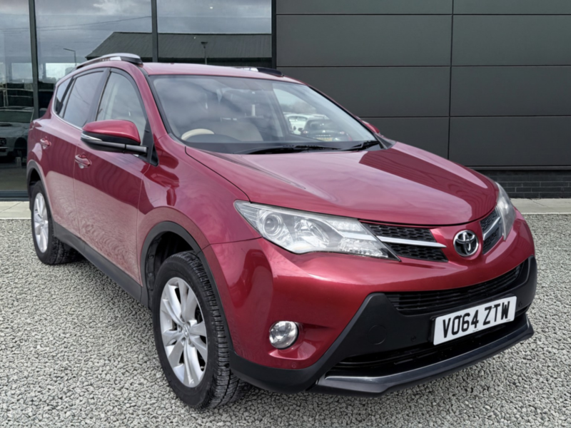 2014 Toyota Rav4 2.2 D-4d Invincible 4x4 in Red — image 1