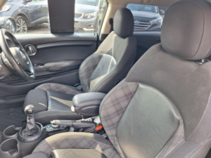 2017 MINI Hatch 1.5 Cooper Euro 6 (s/s) 3dr in Silver — image 3