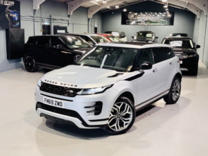 2019 Land Rover Range Rover Evoque 2.0 D180 R-Dynamic Hse in Silver — image 4