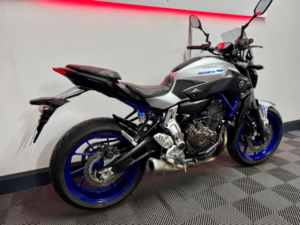 2015 Yamaha Mt-07 700 in Silver — image 3