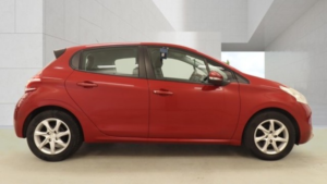 2012 Peugeot 208 1.4 E-Hdi Active Automatic in Red — image 5