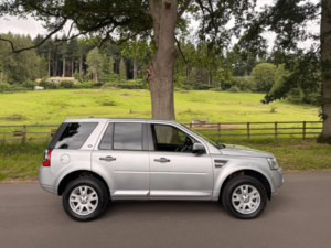 2012 Land Rover Freelander 2 2.2 Sd4 Xs SUV 5dr Diesel Commandshift 4WD Euro 5 (190 Ps) in Silver — image 2