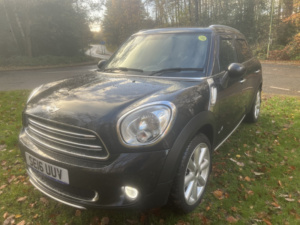 2016 MINI Countryman 1.6 Cooper D All4 Countryman in Black — image 4