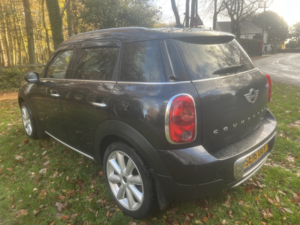 2016 MINI Countryman 1.6 Cooper D All4 Countryman in Black — image 6