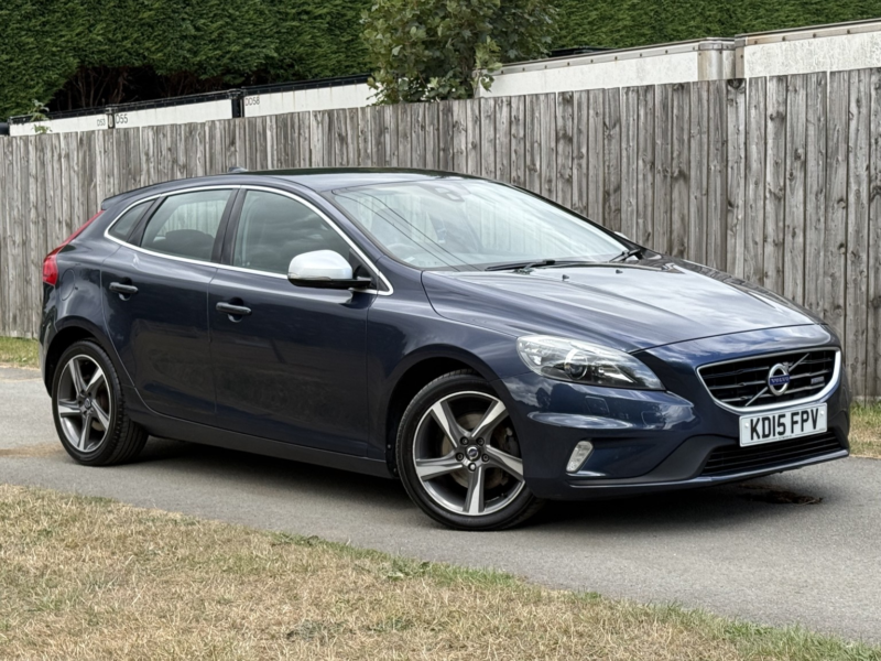 2015 Volvo V40 1.6 R-Design Lux D2 (115hp) in Blue — image 1