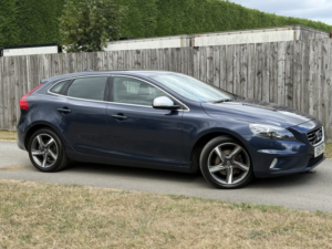 2015 Volvo V40 1.6 R-Design Lux D2 (115hp) in Blue — image 4