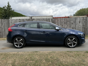 2015 Volvo V40 1.6 R-Design Lux D2 (115hp) in Blue — image 6