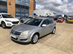 2008 Vauxhall Astra 1.8 I 16v Design in Silver — image 4