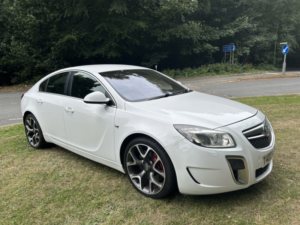 2013 Vauxhall Insignia 2.8 T V6 Vxr Supersport in White — image 2