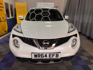 2014 Nissan Juke 1.6 Tekna Xtron Euro 5 5dr in White — image 3