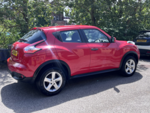 2018 Nissan Juke 1.6 Visia SUV 5dr Petrol Manual Euro 6 (112 Ps) in Red — image 4