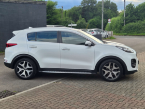 2017 Kia Sportage 1.7 Sportage Gt Line Edition Crdi Isg Semi-Auto 5dr in White — image 5