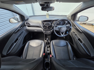 2015 Vauxhall Viva 1.0 I Sl in White — image 2