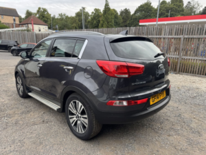 2014 Kia Sportage 1.7 Crdi Ecodynamics 4 SUV 5dr Diesel Manual 2WD Euro 5 (s/s) (114 Bhp) in Silver — image 4