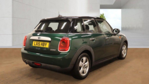 2015 MINI Hatch 1.5 Cooper Euro 6 (s/s) 5dr in Green — image 4